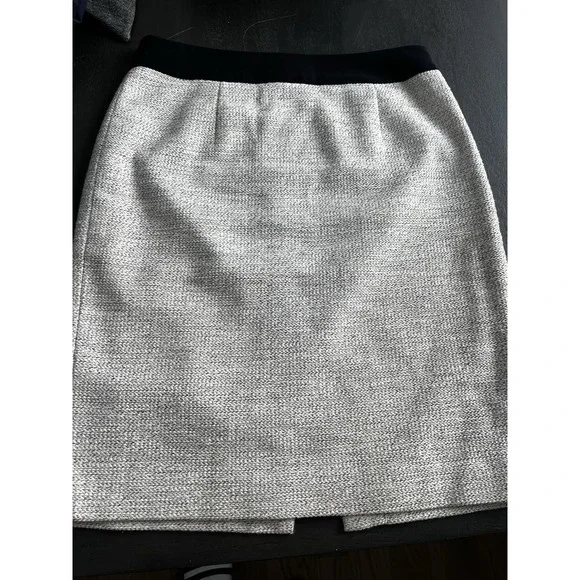 Banana Republic Pencil Skirt Black Trim Size 4 Lined 22" Back Slit - Picture 9 of 9